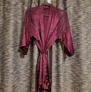Vs lace robe